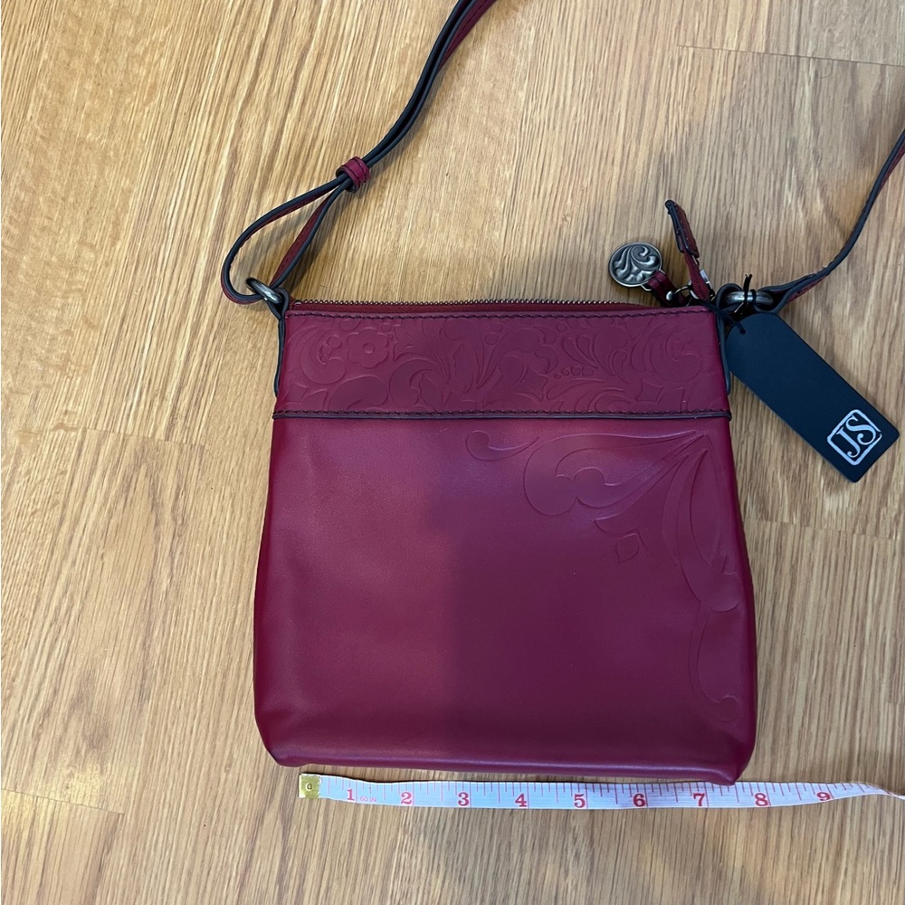 Jim Shore, Alexys crossbody bag. Embossed, leather. Burgundy/ Maroon.